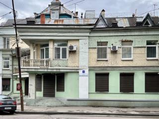 5-комн., 200 м², 2/4 этаж
