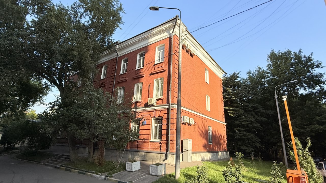 Теперь в старинном особняке расположились жилые студии. Фото: Мир Квартир